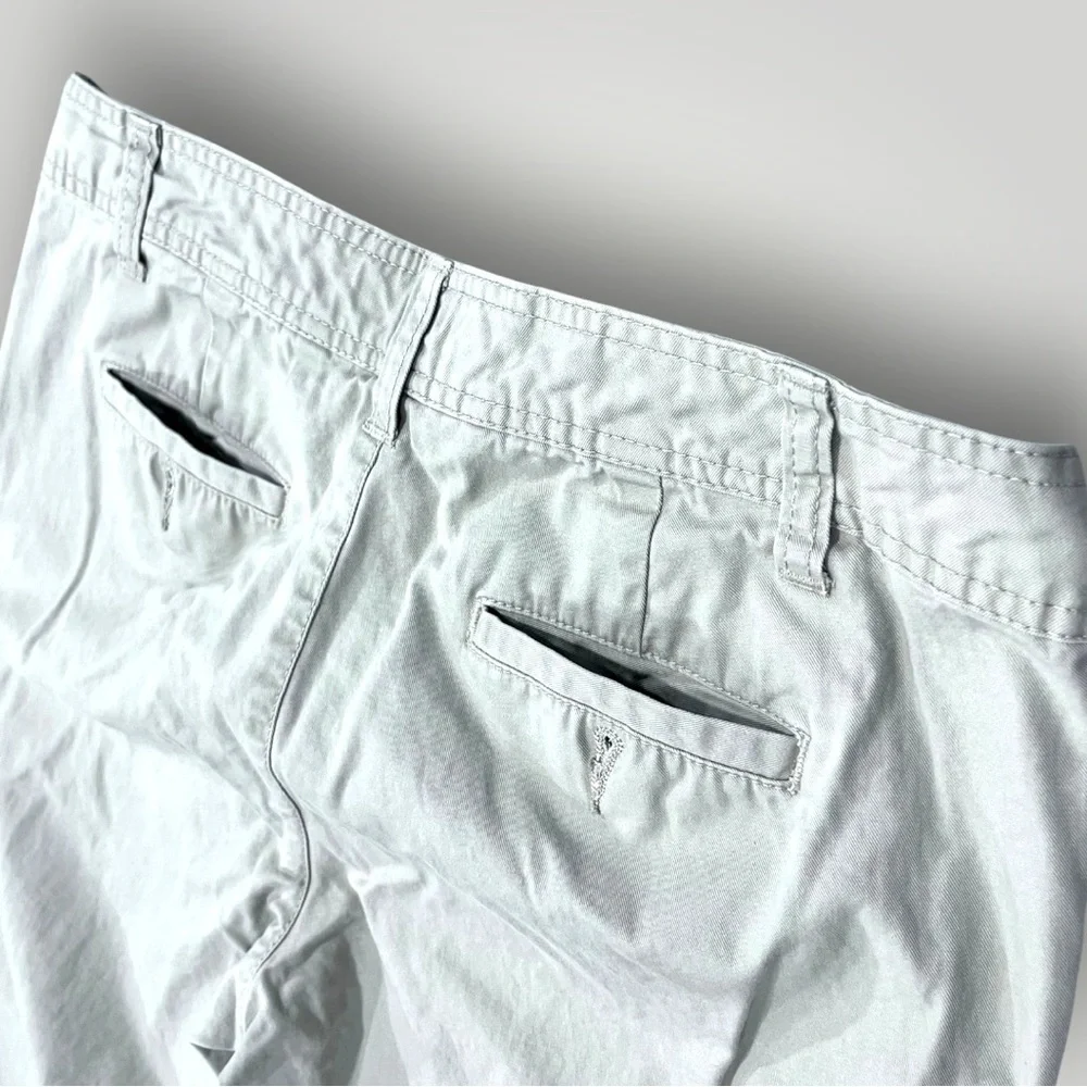 GAP Favorite Khaki Trousers - Picture 12 of 16